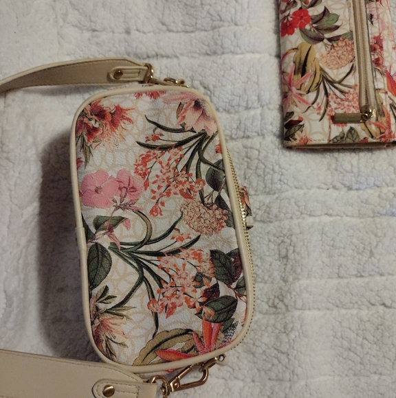 purse - Picture 4 of 5